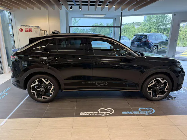 VW T-Roc 1.5 eTSi mHEV R-Line DSG-Automat