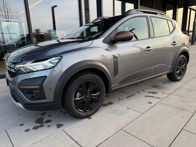 DACIA Sandero Stepway TCe 90 Extreme CVT Automat