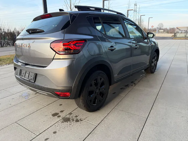 DACIA Sandero Stepway TCe 90 Extreme CVT Automat