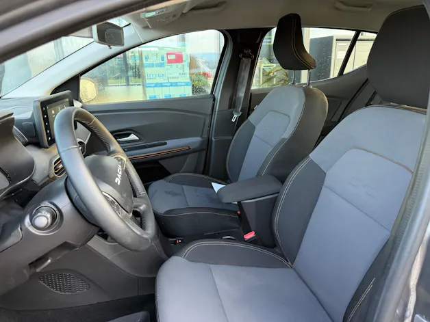 DACIA Sandero Stepway TCe 90 Extreme CVT Automat