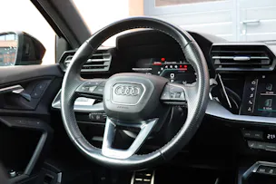 AUDI S3 Sportback 2.0 TFSI quattro S-tronic - "CH Auto * Toit Pano * Pack Technique + Aide Cond. * Cuir Nappa Rouge * Feu Matrix"