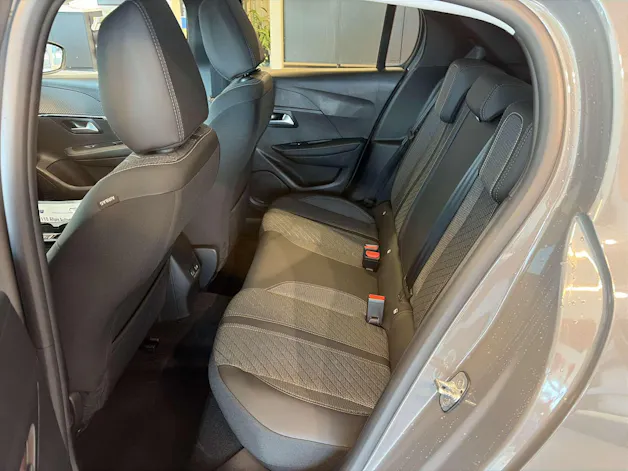 PEUGEOT 208 1.2 MHEV 110 Allure Automat