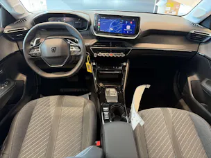 PEUGEOT 208 1.2 MHEV 110 Allure Automat