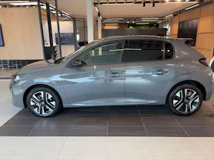 PEUGEOT 208 1.2 MHEV 110 Allure Automat