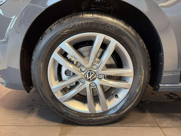 VW Touran 1.5 TSi EVO Comfortline Edition DSG-Automat 7-Plätzer