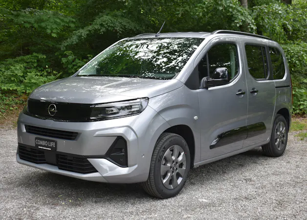 OPEL Combo 1.5 GS Automat