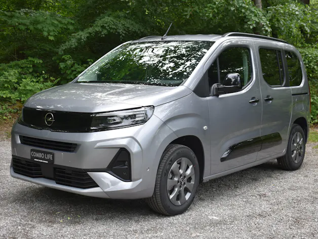 OPEL Combo 1.5 GS Automat