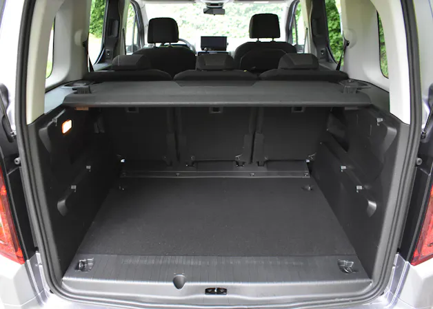 OPEL Combo 1.5 GS Automat