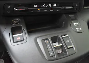 OPEL Combo 1.5 GS Automat