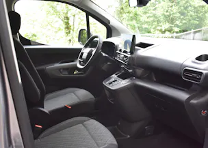 OPEL Combo 1.5 GS Automat
