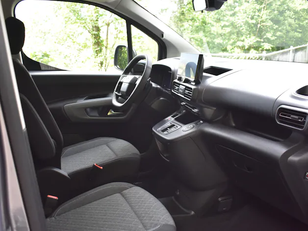 OPEL Combo 1.5 GS Automat
