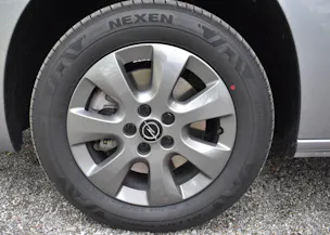 OPEL Combo 1.5 GS Automat