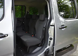 OPEL Combo 1.5 GS Automat