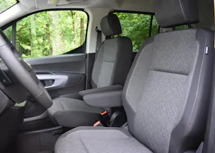 OPEL Combo 1.5 GS Automat