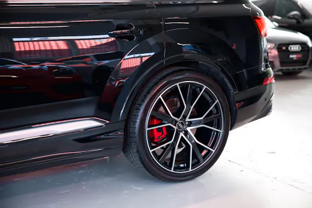 AUDI SQ7 TFSI quattro tiptronic