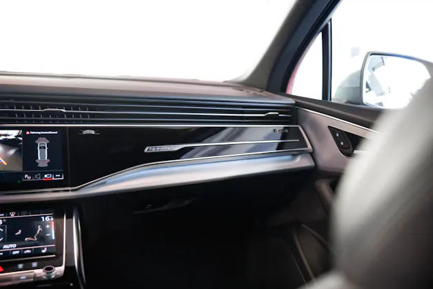 AUDI SQ7 TFSI quattro tiptronic