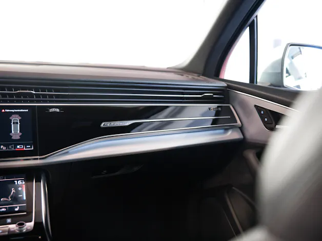 AUDI SQ7 TFSI quattro tiptronic