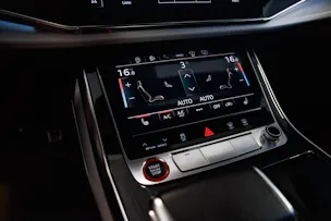 AUDI SQ7 TFSI quattro tiptronic