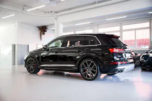 AUDI SQ7 TFSI quattro tiptronic