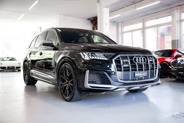 AUDI SQ7 TFSI quattro tiptronic