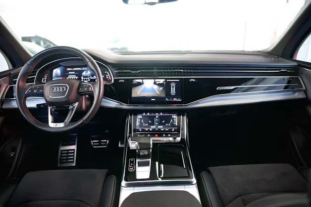 AUDI SQ7 TFSI quattro tiptronic