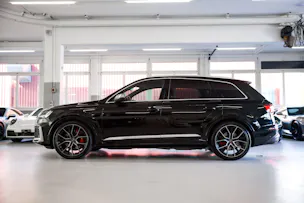 AUDI SQ7 TFSI quattro tiptronic