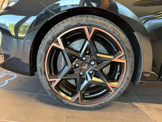 CUPRA LEON ST 2.0 TSi VZ 333PS 4Drive DSG-Automat