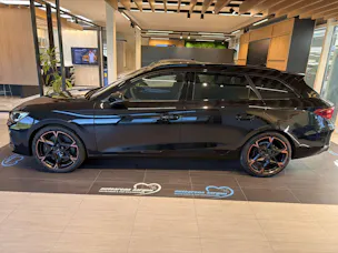 CUPRA LEON ST 2.0 TSi VZ 333PS 4Drive DSG-Automat