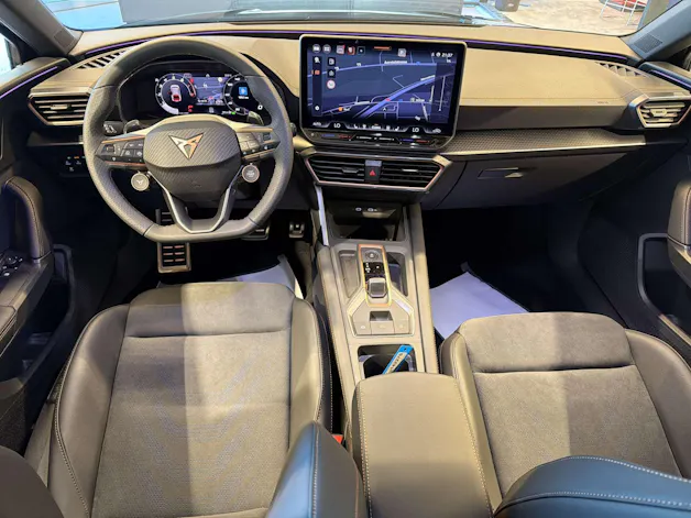 CUPRA LEON ST 2.0 TSi VZ 333PS 4Drive DSG-Automat