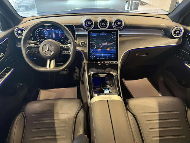 MERCEDES-BENZ GLC 220 d AMG-Line 4Matic G-Tronic Automat