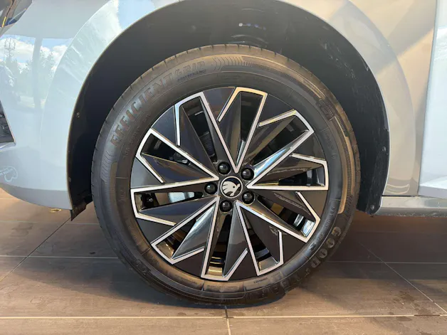 SKODA Kamiq 1.0 TSi Selection Black DSG-Automat
