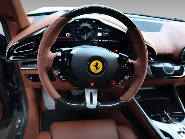 FERRARI Purosangue 6.5 V12