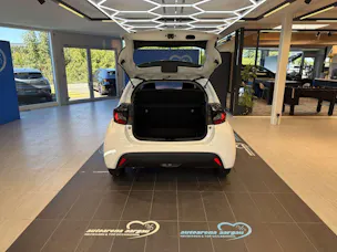 MAZDA 2 Hybrid Prime-line Automat