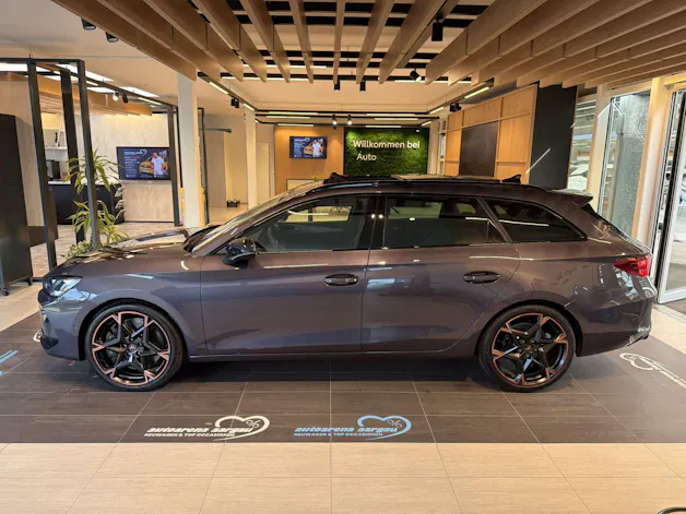 CUPRA LEON ST 2.0 TSi VZ 333PS 4Drive DSG-Automat
