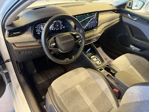 SKODA Octavia Combi 2.0 TDi Selection DSG-Automat