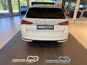 SKODA Octavia Combi 2.0 TDi Selection DSG-Automat
