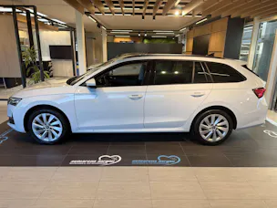 SKODA Octavia Combi 2.0 TDi Selection DSG-Automat