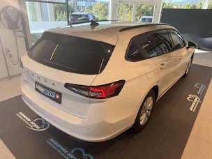SKODA Superb Combi 1.5 eTSI mHEV Essence DSG-Automat