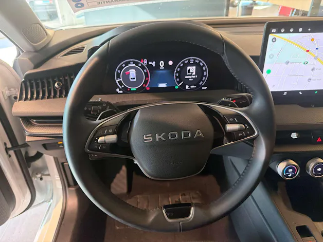 SKODA Superb Combi 1.5 eTSI mHEV Essence DSG-Automat