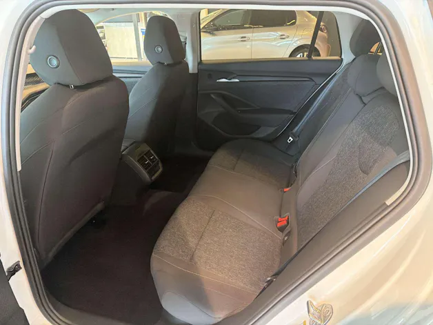SKODA Superb Combi 1.5 eTSI mHEV Essence DSG-Automat