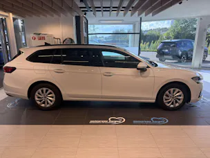SKODA Superb Combi 1.5 eTSI mHEV Essence DSG-Automat