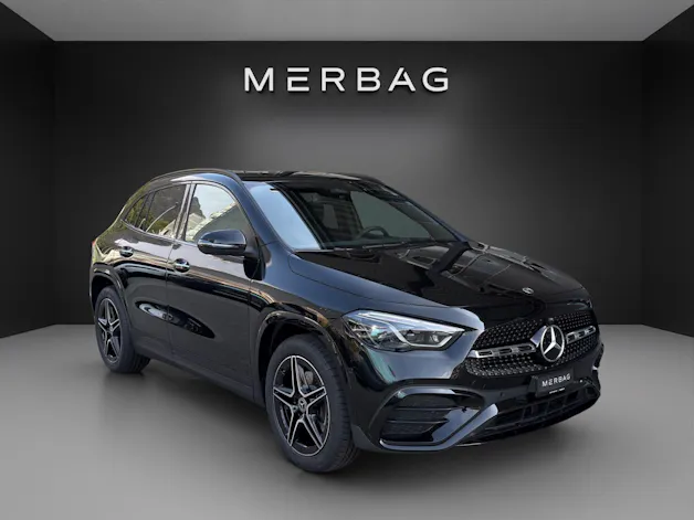 MERCEDES-BENZ GLA 200 7G-DCT