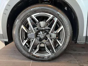 PEUGEOT 5008 145 Hybrid GT 7-Plätzer e-DCS-Automat
