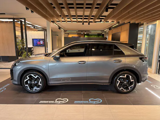 VW T-Roc 1.5 eTSi mHEV R-Line DSG-Automat