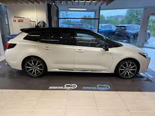 Toyota Corolla Touring Sports 2.0 HSD GR Sport e-CVT Automat