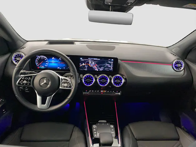 MERCEDES-BENZ EQA 300 Swiss Star 4MATIC