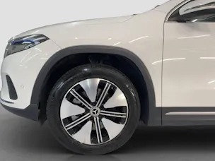 MERCEDES-BENZ EQA 300 Swiss Star 4MATIC