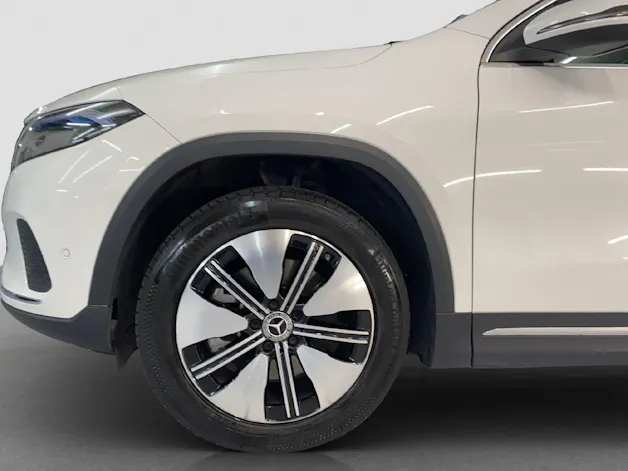 MERCEDES-BENZ EQA 300 Swiss Star 4MATIC
