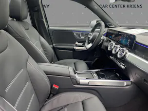 MERCEDES-BENZ GLB 35 4M - AMG / DISTRONIC / 360 Grad Kamera / Leder / 7 Sitze