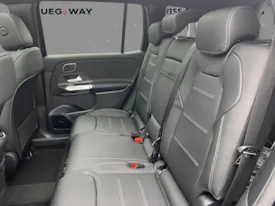 MERCEDES-BENZ GLB 35 4M - AMG / DISTRONIC / 360 Grad Kamera / Leder / 7 Sitze